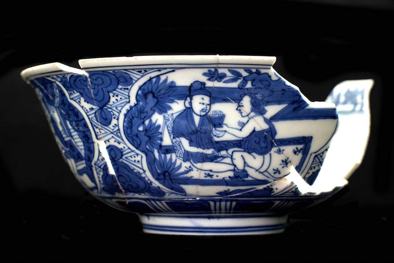 Lisboa: Descoberta peça de porcelana chinesa com motivos pornográficos